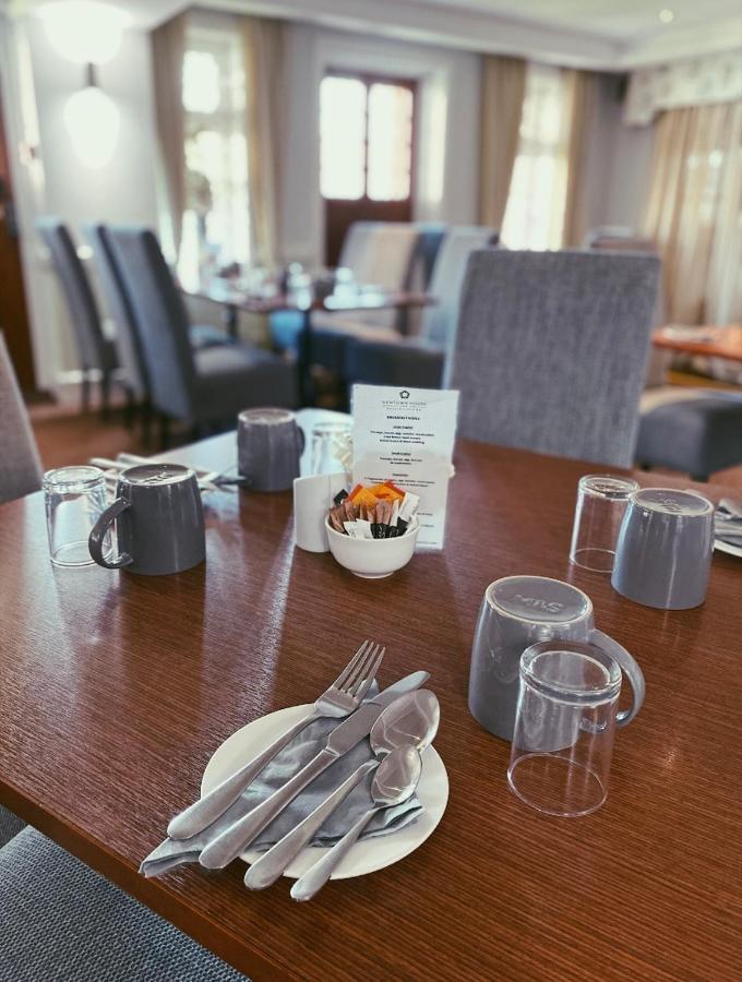 Newtown House Hotel 사우스헤일링 외부 사진