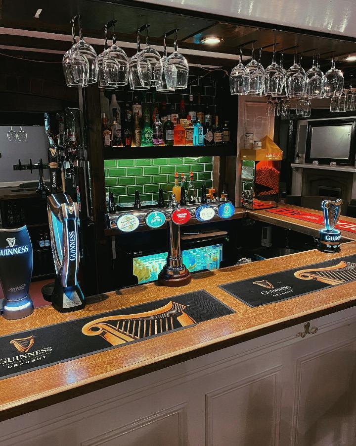 Newtown House Hotel 사우스헤일링 외부 사진