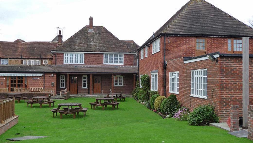 Newtown House Hotel 사우스헤일링 외부 사진